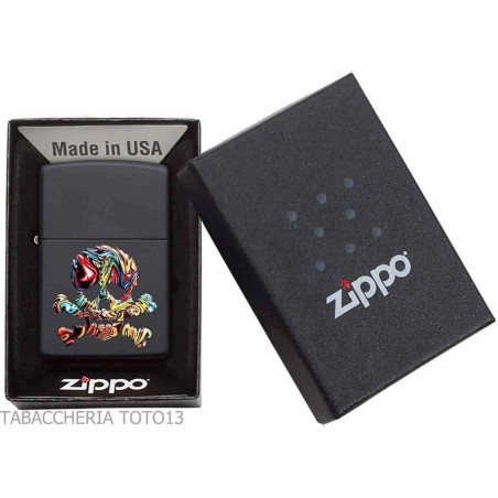 Zippo mit geprägtem farbigem Piratenschädel - Feuerzeuge