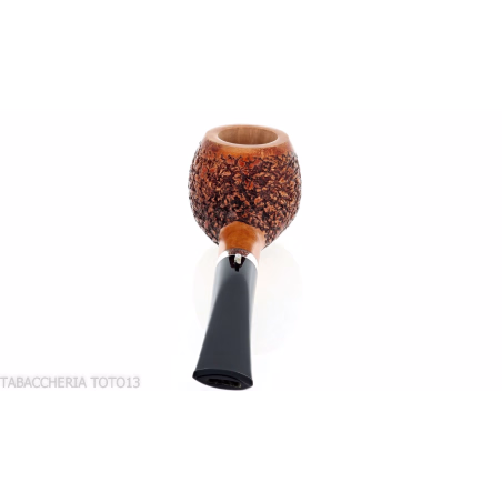 La pipe en canard en forme de pomme en bruyère droite rustiquée avec virole - Pipe Pour le Tabac - Racine naturelle