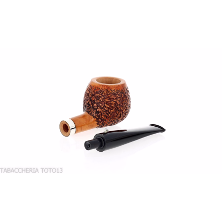 La pipe en canard en forme de pomme en bruyère droite rustiquée avec virole - Pipe Pour le Tabac - Racine naturelle