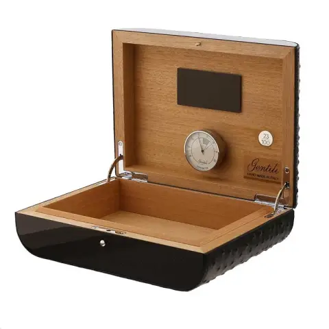 Gentili Caja humidificada para 20 puros en fibra de carbono y cuero. - Accesorios Del Cigarro