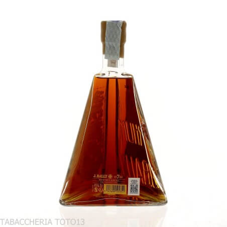 J. Bally 7 ans, bouteille de piramides Vol.45% Cl. 70 - J. Bally Distillery