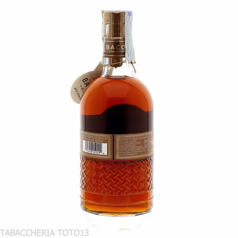 Bacoo 11 yo Domenican rum Vol.40% Cl.70 - Destilliert