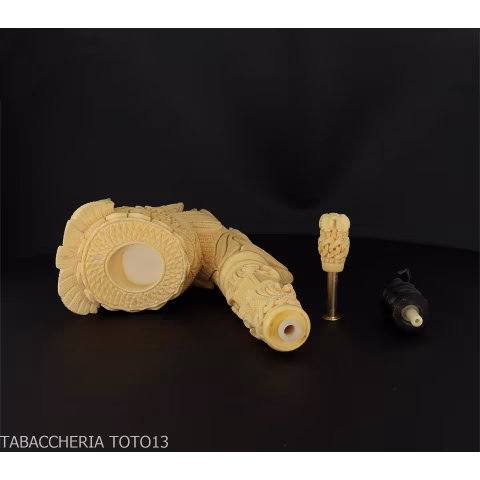 Meerschaum pipe in the shape of a Cavalier, carved with a tea-treated head-Sea Foam Pipes