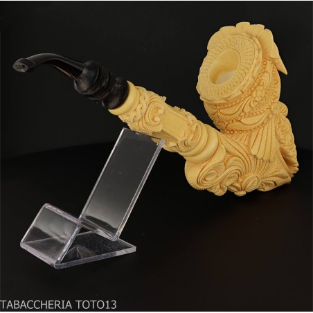 Meerschaum pipe in the shape of a Cavalier, carved with a tea-treated head-Sea Foam Pipes