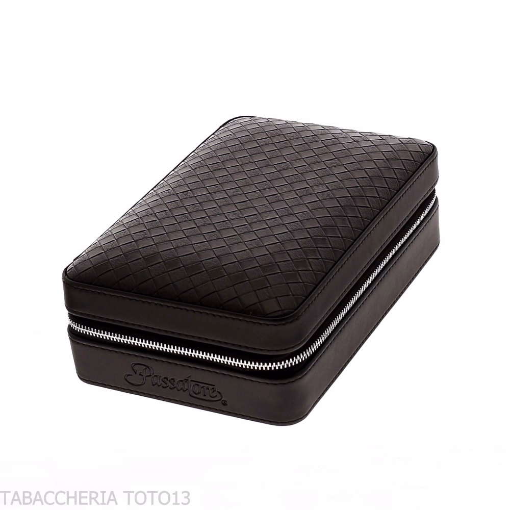 Passatore box in cedar covered in black leather equipped with humidifier-Cigars Case for Travel