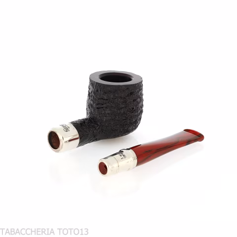 Peterson Newgrange spigot Sandblasted 606 Fishtail Pot - Tobacco Pipes - Natural root