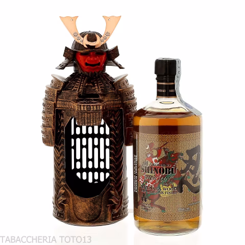 Whisky giapponese Shinobu Shogun con Armatura Samurai