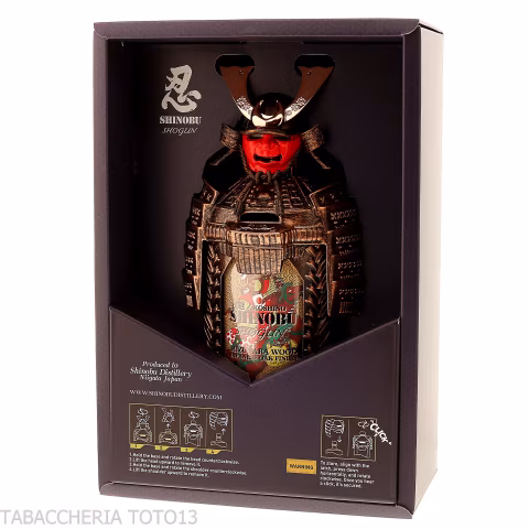Whisky giapponese Shinobu Shogun con Armatura Samurai