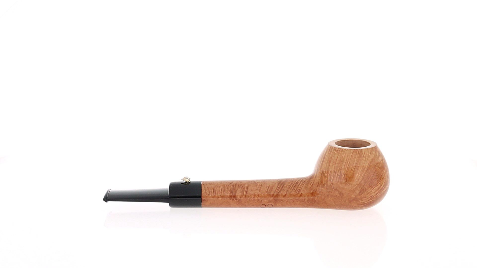 The tobacco pipe duck shape Apple Lumberman natural shiny briar